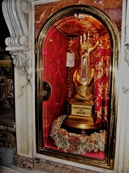 reliquaryStPaulDSCF0068