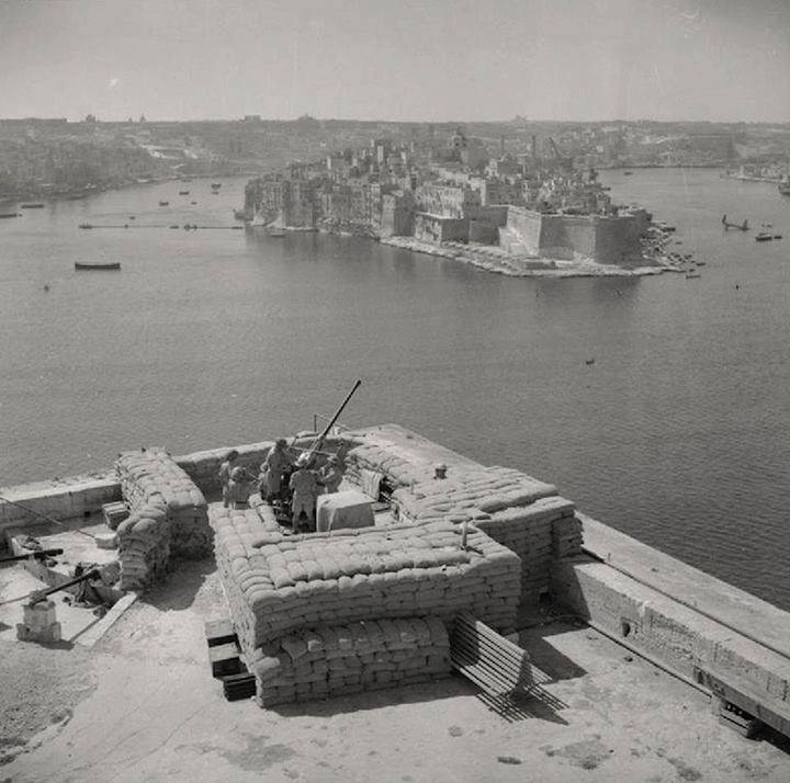 WW II Grand Harbour from Barrakkka bofor WWII