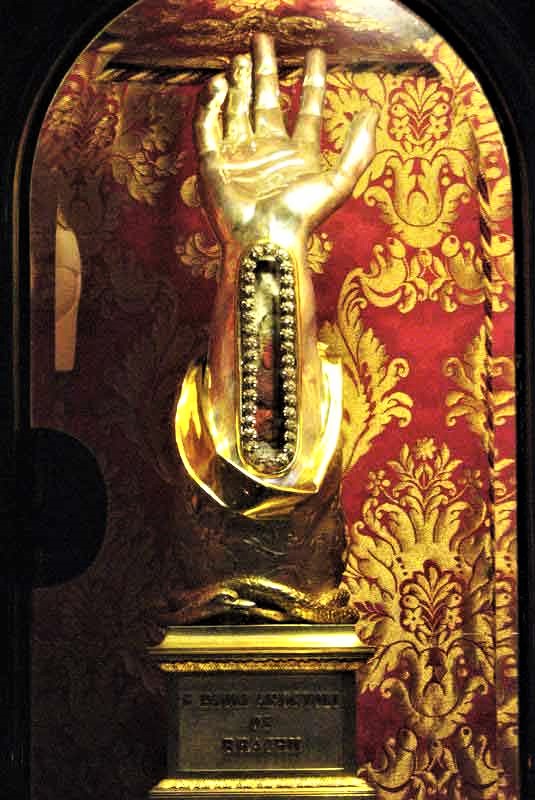 Web-Wrist_bone_saint_paul